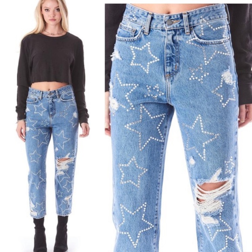 Size 27 LF carmar rhinestone star ripped mom jeans